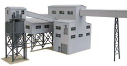Walthers Cornerstone N Scale Building/Structure Kit Gas Storage Tank 